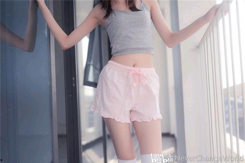 白色丝袜美腿美女大全,探寻白色丝袜下的性感魅力