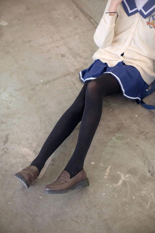 00萝莉美腿丝袜视频,00后萝莉美腿风情万种