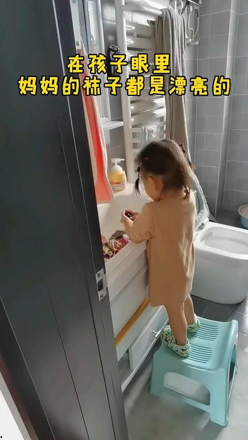 给后妈洗丝袜的小说,后妈的丝袜清洗记